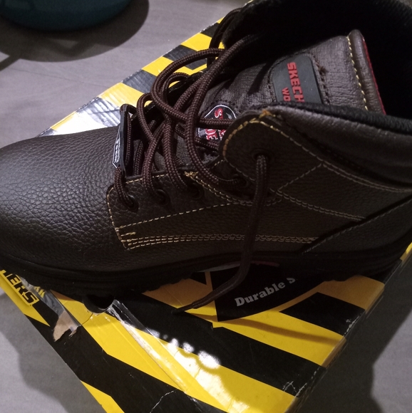 Steel toe work boots - Picture 2 of 4